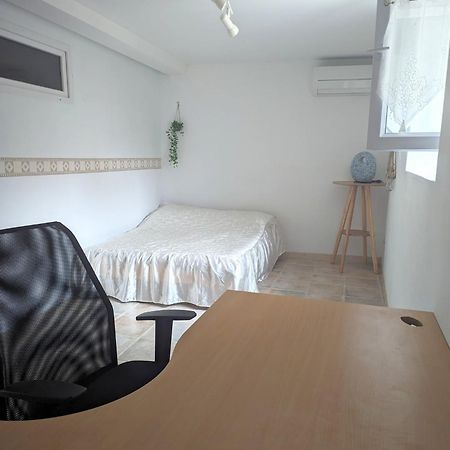 Chambre Climatisee Avec Espaces Privatifs Dont Salle De Bain Et Wc La Liviniere Exteriér fotografie